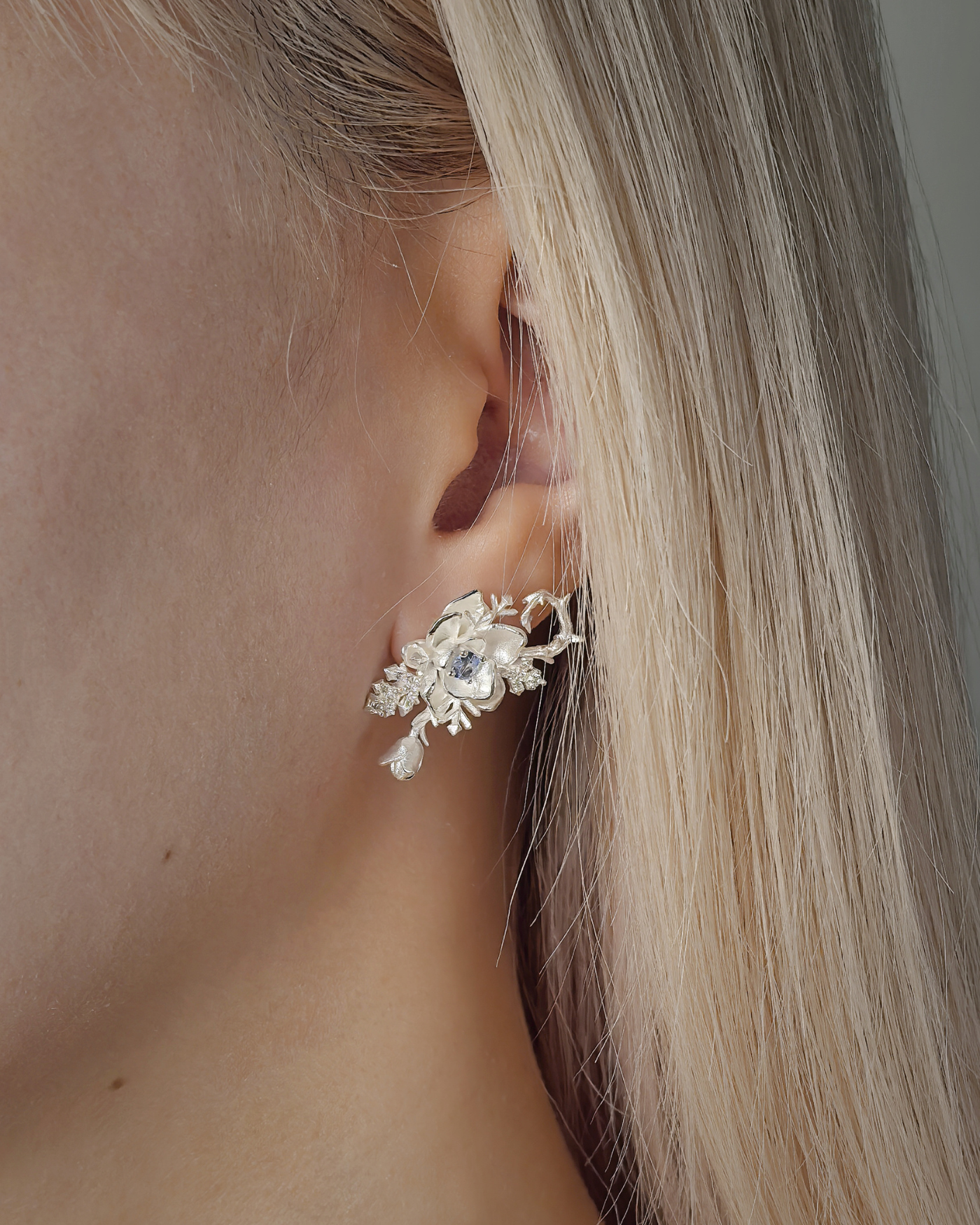 Zayne - Frosted Jasmine Earrings