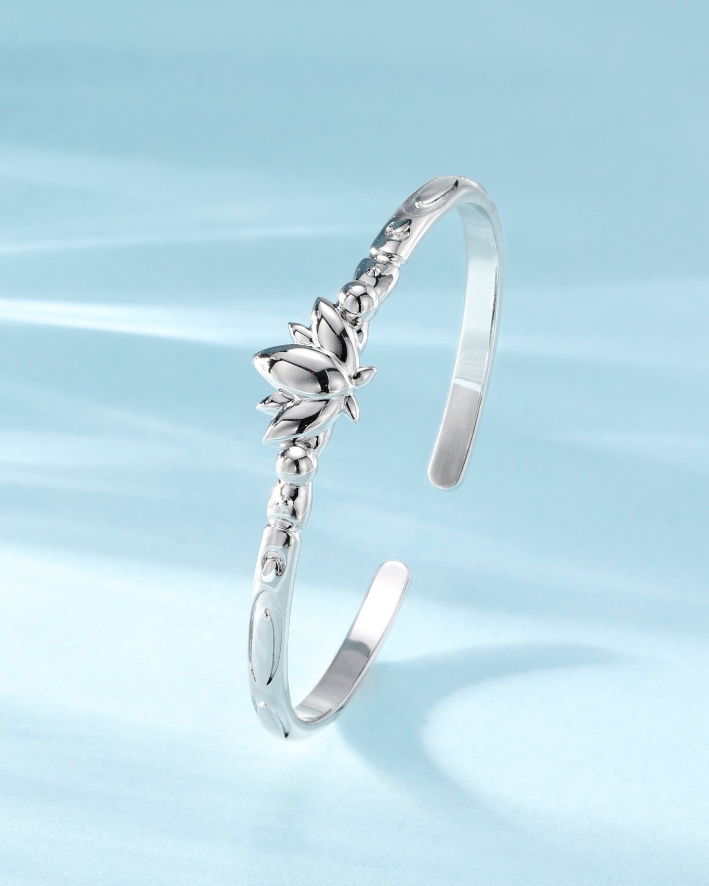 Frieren - Mirrored Lotus Bracelet | Silver Edition – VELNIC STUDIO