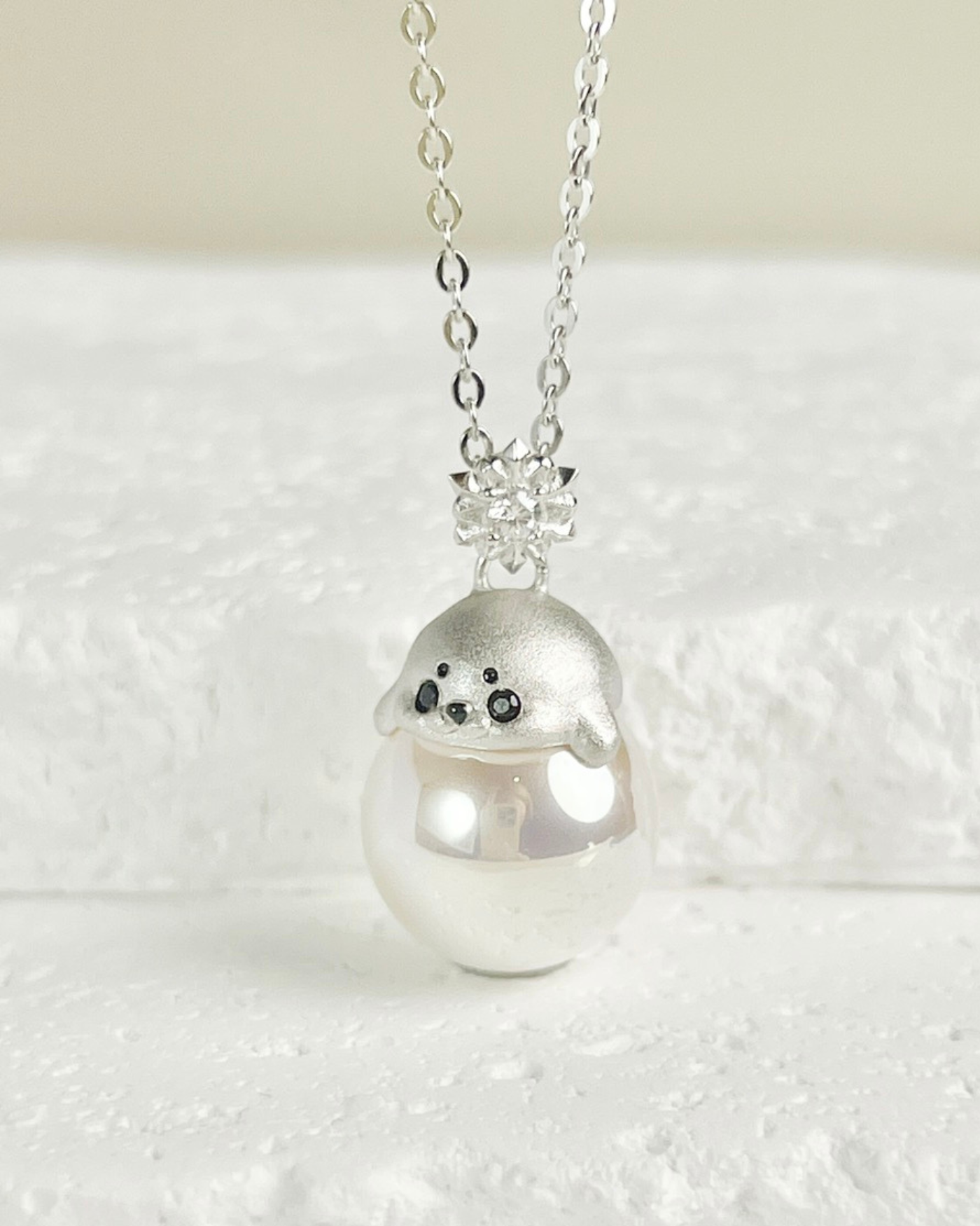 Zayne - Snowflake Seal Necklace