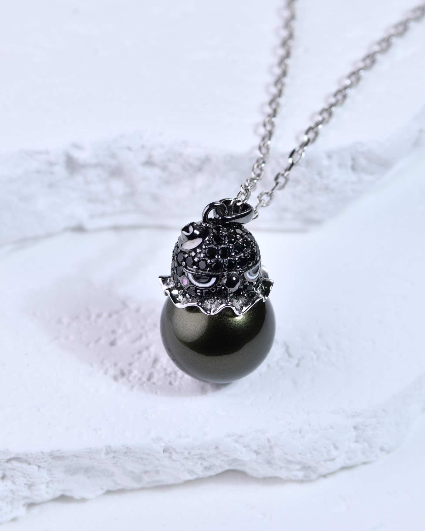 Grumpy Crow Pearl Necklace