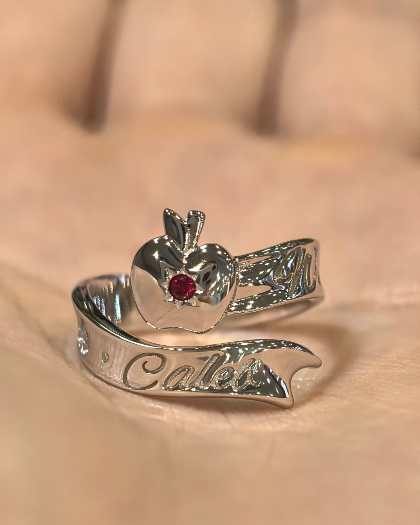 Caleb - Apple Ribbon Ring