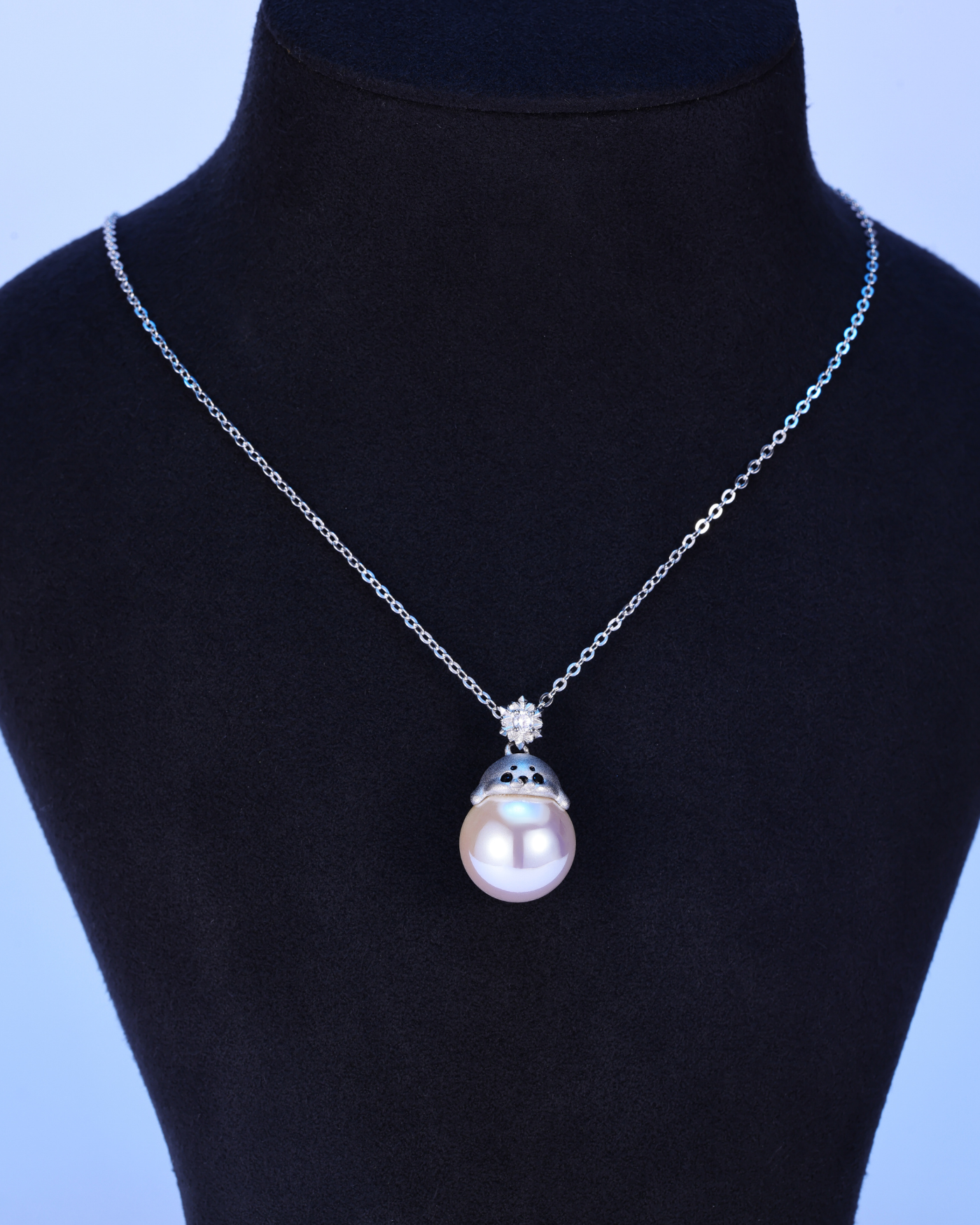 Zayne - Snowflake Seal Necklace
