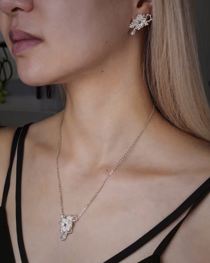 Zayne - Frosted Jasmine Necklace