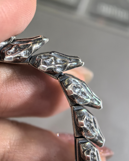 Sylus - Dragon Spine Bracelet | Silver Edition