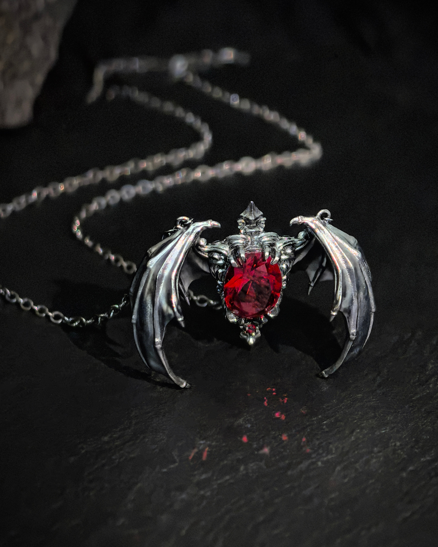 Baldur's Gate 3 - Astarion Vampire Necklace