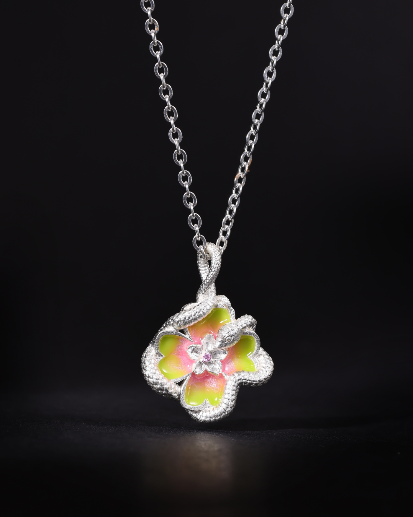 Demon Slayer - Serpent & Love Necklace