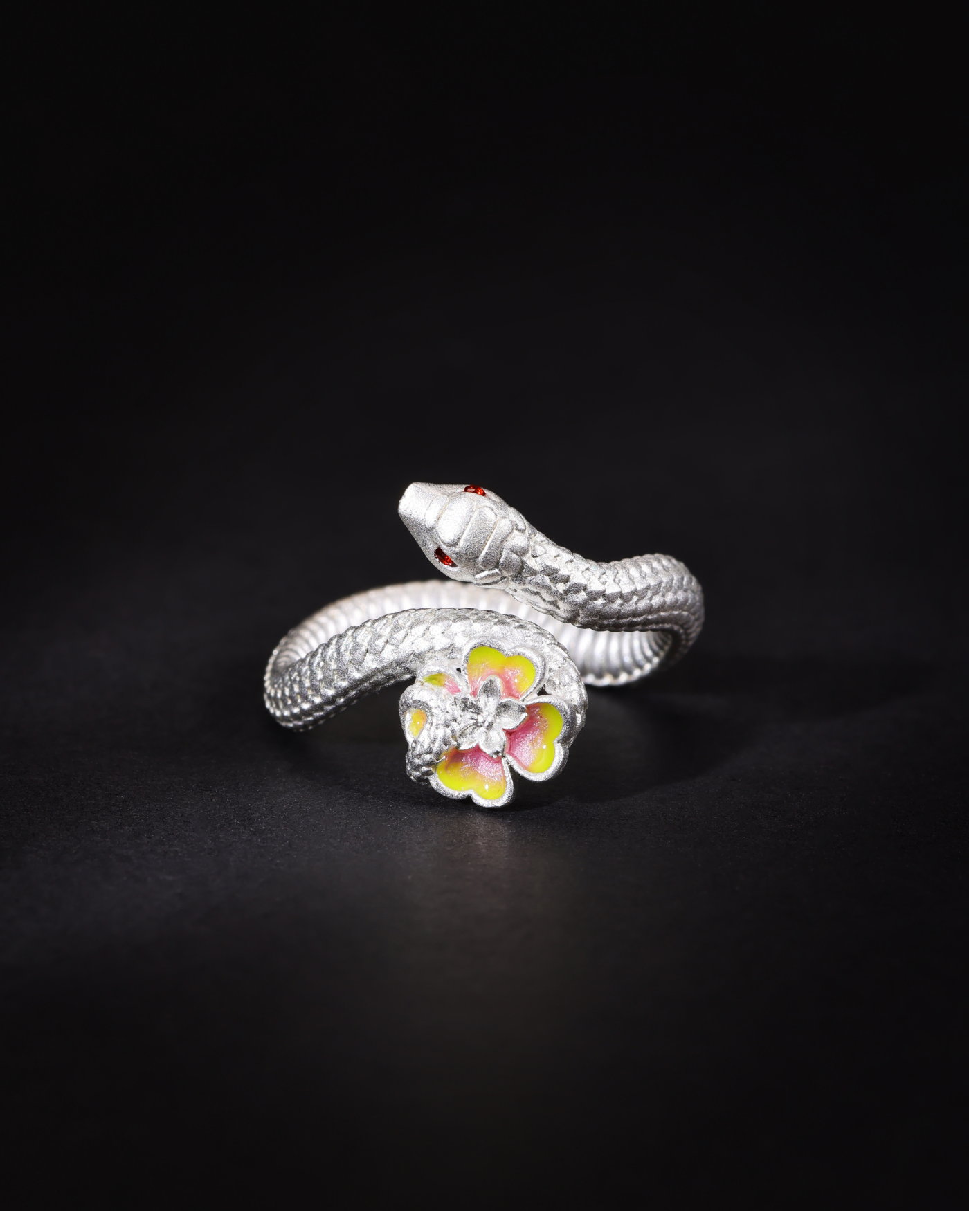 Demon Slayer - Serpent & Love Ring