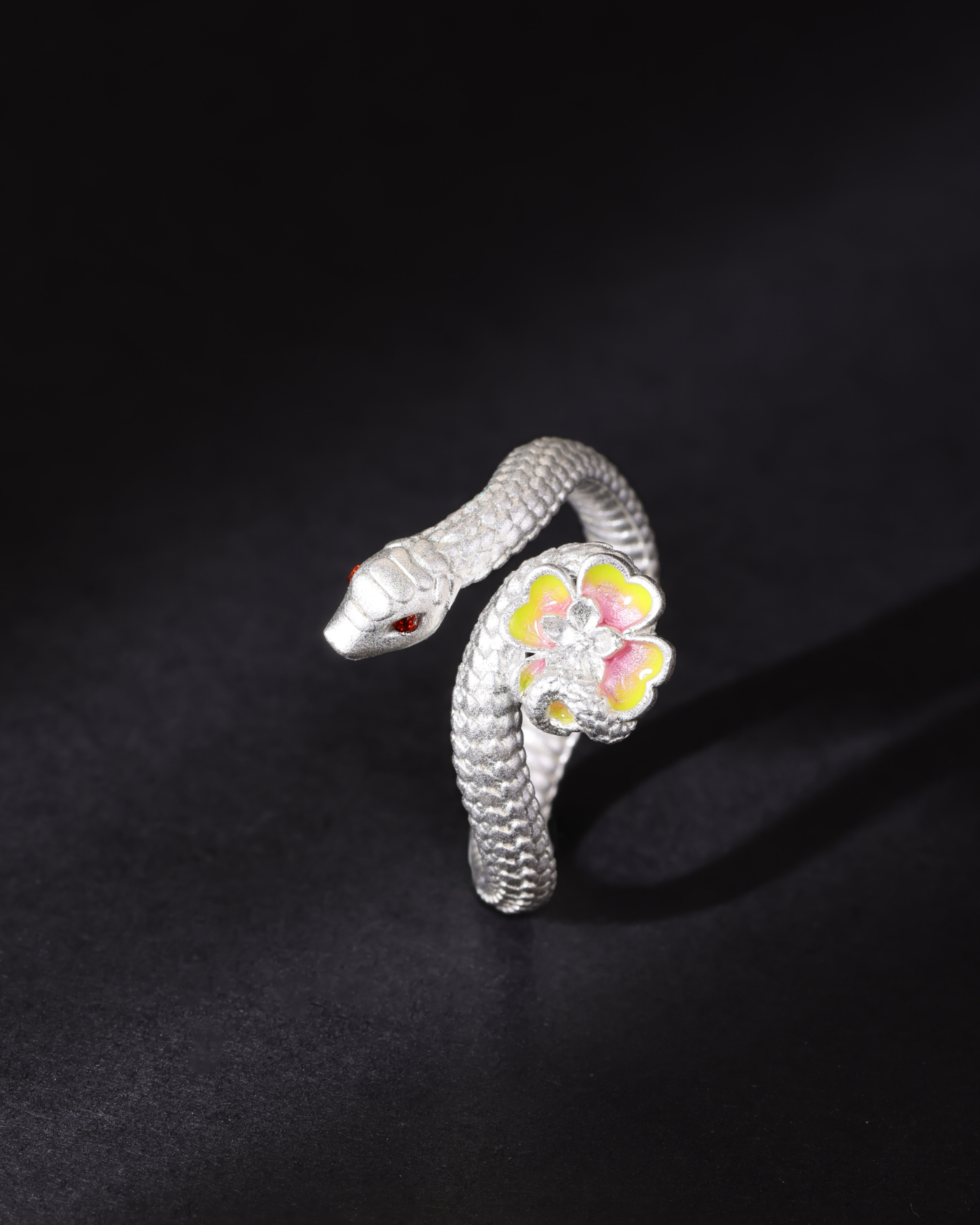 Demon Slayer - Serpent & Love Ring