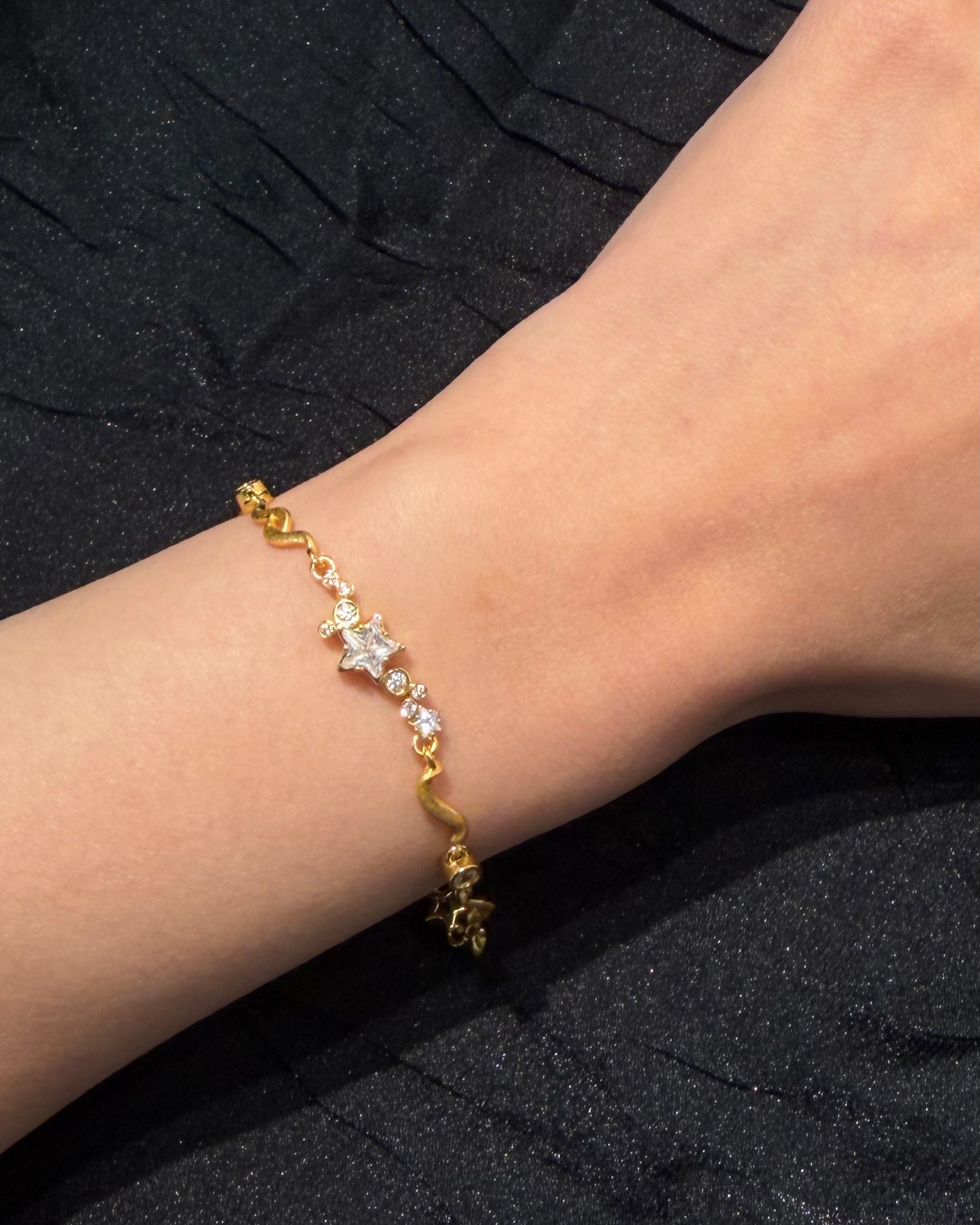 Xavier - Firework Bunny Sketch Bracelet