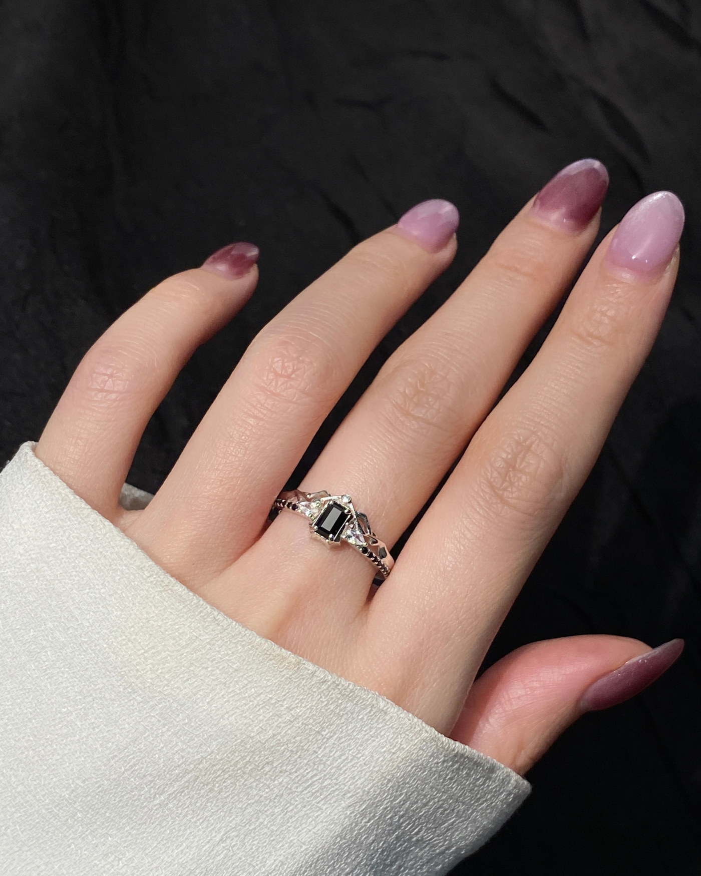 Sylus - Entwined Night (Women's Ring)｜Affinity 100 (White Gold Version)