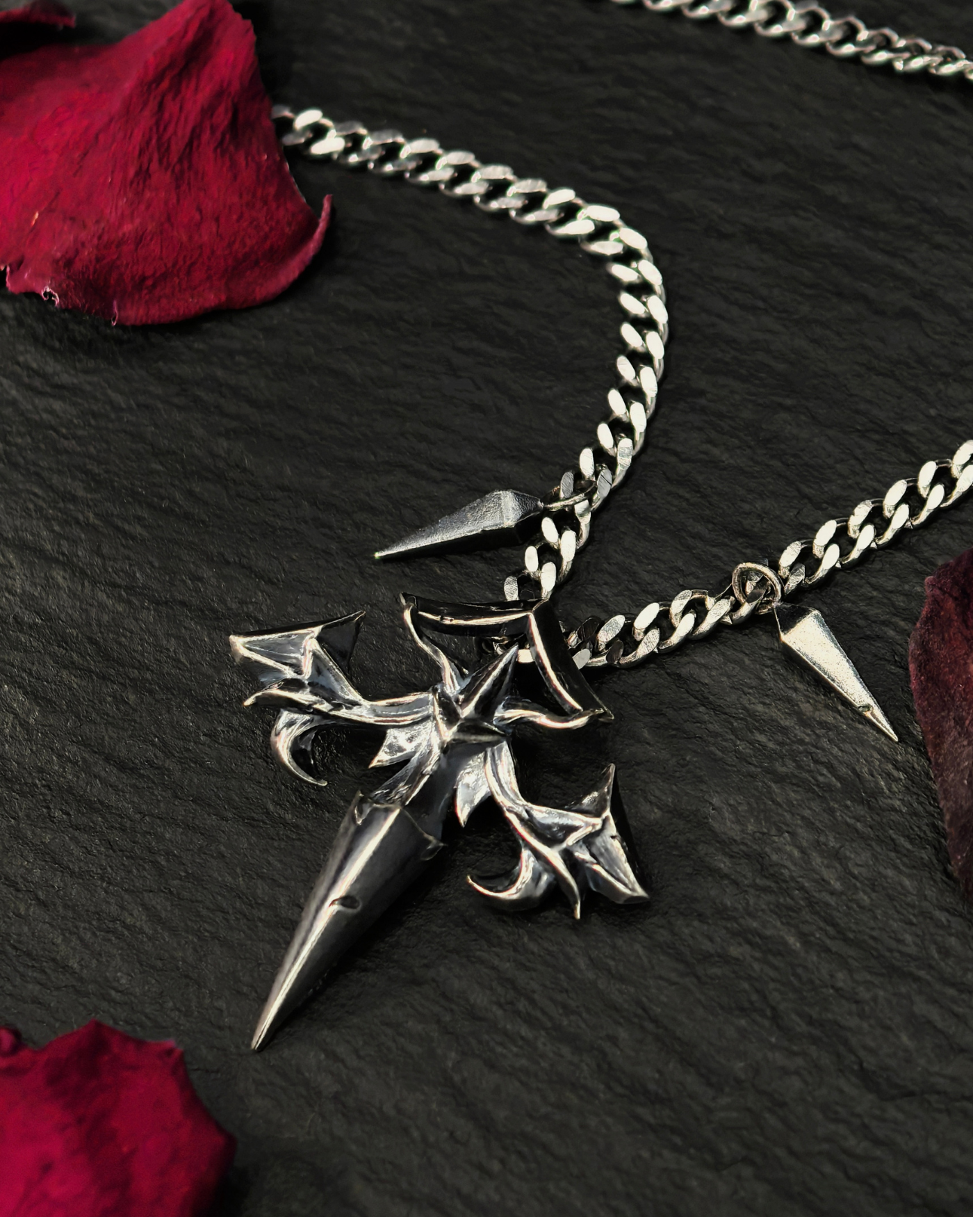 Sylus - Rainlit Night Necklace