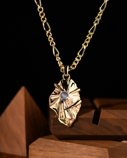 Sylus' Heartclaw Necklace in game | Love and Deepspace