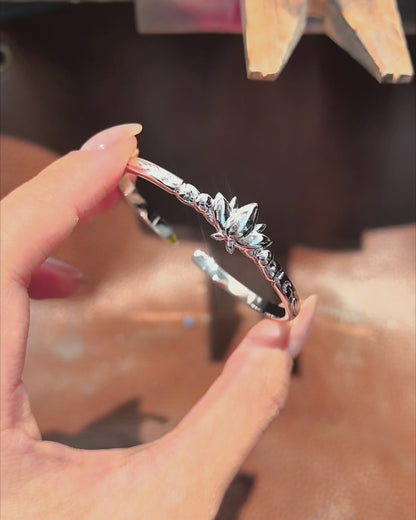 Frieren - Mirrored Lotus Bracelet | Silver Edition