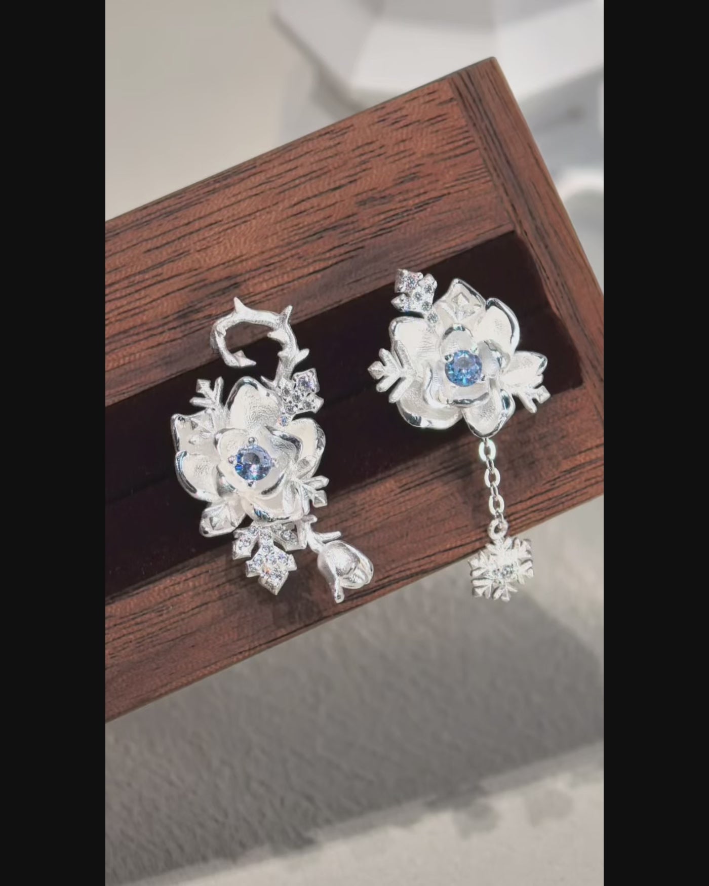 Zayne - Frosted Jasmine Earrings – VELNIC STUDIO